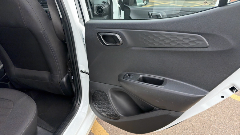 Hyundai i10 1.0 MPi SE 5dr Petrol Hatchback